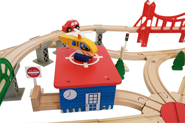 Remise met helikopter platform.