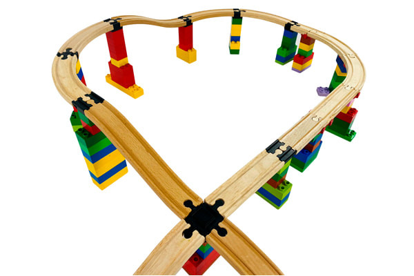 Combineer Duplo met houten treinrails