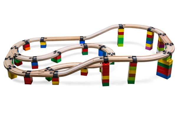 Combineer Duplo met houten treinrails