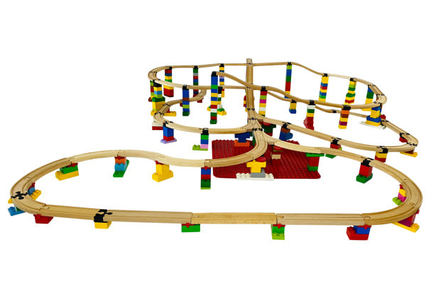 Combineer Duplo met houten treinrails