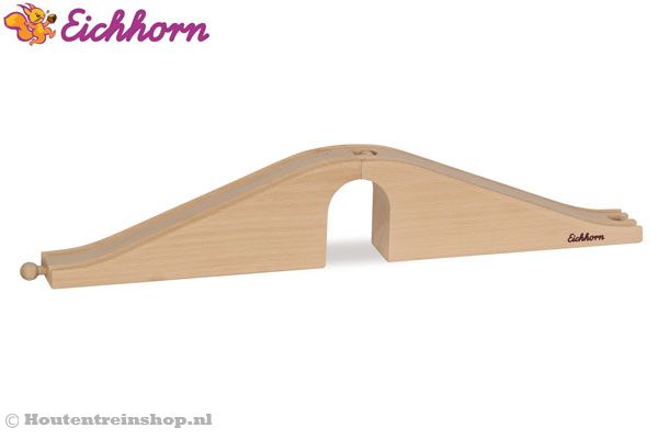 Brug voor je houten trein.