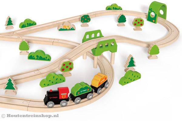 De set bestaat uit gebogen en rechte spoorstukken.