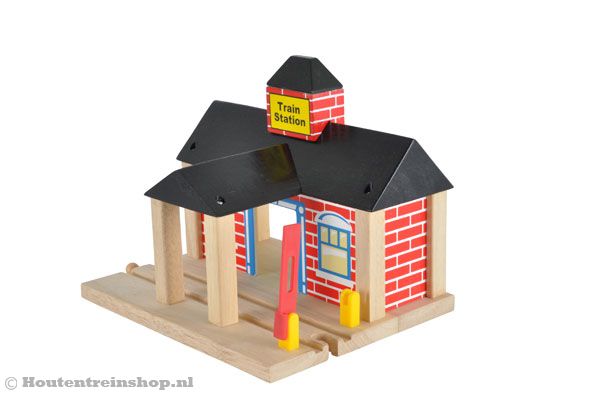 Slagboom omhoog en je mag het station binnen.